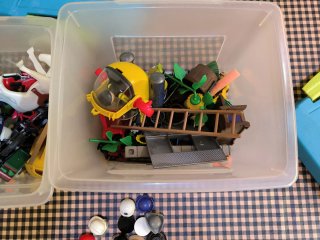 Lote 40 figuras Playmobil antiguas y accesorios
