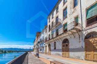 Chalet en venta en Móra d´Ebre