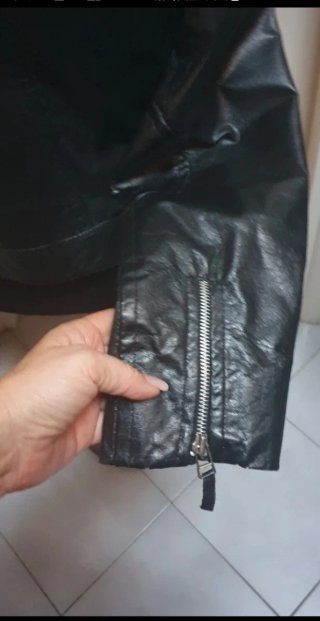 Giubbottino vera pelle nero tg.M italiana.
