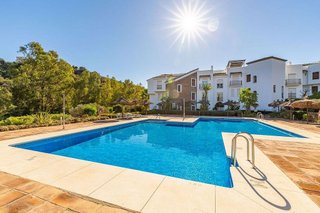 Piso en venta en Los Arqueros-Puerto del Almendro en Benahavís