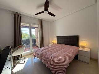 Piso en venta en Los Arqueros-Puerto del Almendro en Benahavís