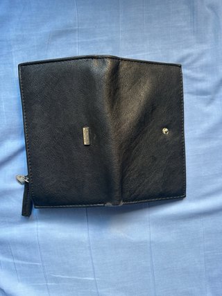 Cartera negra nueva