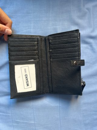 Cartera negra nueva