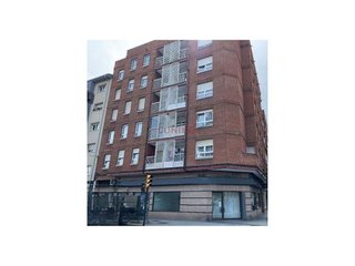 Local comercial en venta en El Llano en Gijón