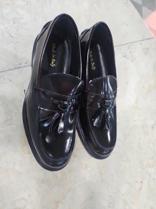 Mocassini neri con nappine Made in Italy
