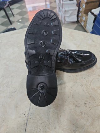 Mocassini neri con nappine Made in Italy