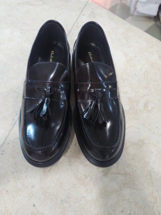 Mocassini neri con nappine Made in Italy