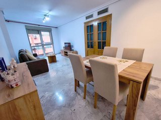 Piso en alquiler en Ensanche - Diputación en Alicante