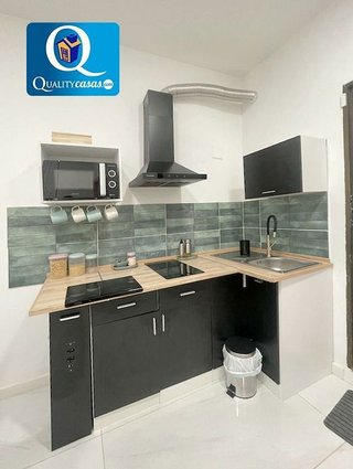 Local comercial en venta en Carolinas Bajas en Alicante