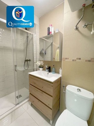Local comercial en venta en Carolinas Bajas en Alicante