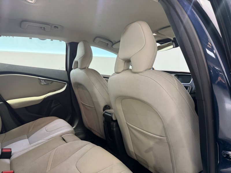 Volvo S40 2015, foto 24