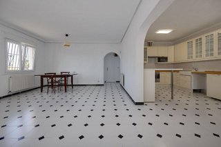 Casa adosada en venta en La Siesta - El Salado - Torreta en Torrevieja