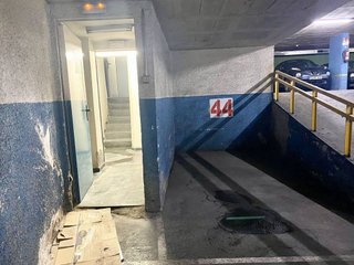 Garaje en venta en Centre en Badalona