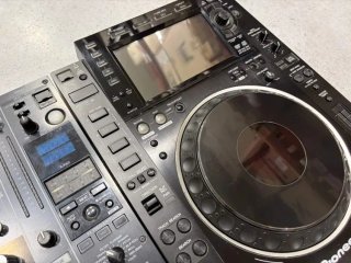 2x Pioneer DJ CDJ-2000NXS2 + DJM-900NXS2