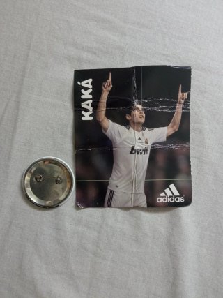 REGALO Chapa y foto Kaká Adidas Impossible is Noth