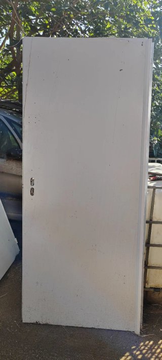 Puerta aluminio obra caseta