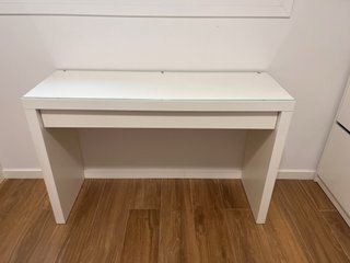 Tocador/Escritorio Blanco y Gris Ikea