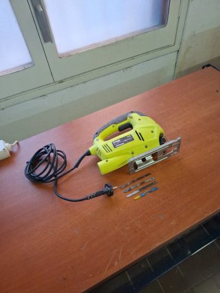 RYOBI SIERRA CALADORA EJ 500