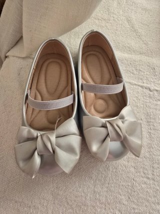Zapatos plateados niña talla 25