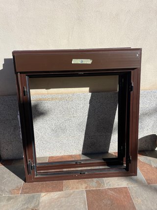 Ventana de Aluminio, con Persiana 1,25 x 1,40 cm