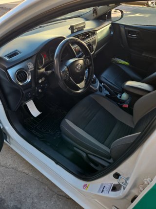 Toyota Auris 2014