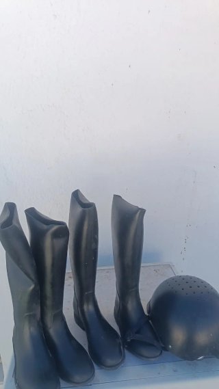 Botas de montar n 38 y 39 y casco