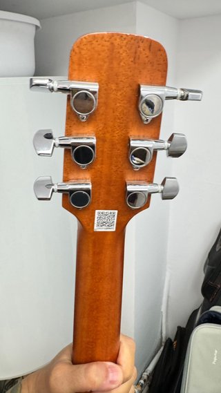 Guitarra Smart Poputar x Kepma con LED y bluetooth