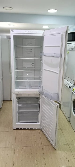 NEVERA COMBI BALAY NO FROST ENERGÍA A+