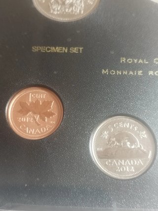 Canadá 2012 Lobo 2$ Set Monedas Edición Especial