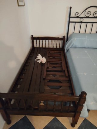 Cama de madera individual