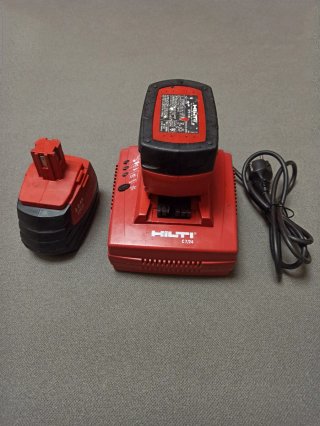 Cargador y 2 Baterías Hilti