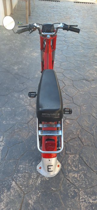 Derbi Variant Roja