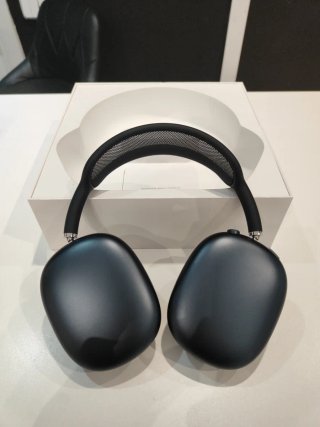 Apple AirPods Max 2