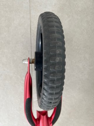 Bicicleta de equilibrio marca Vitus. Super ligera.