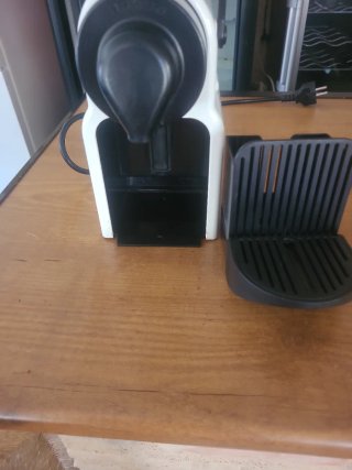 Cafetera Krups Nespresso Blanca