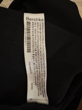Falda pantalón corta negra Bershka
