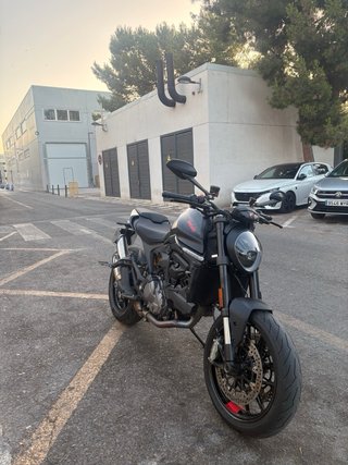 Ducati Monster 937 (2024)