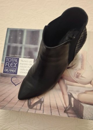 Botines de Piel Negros Desireé