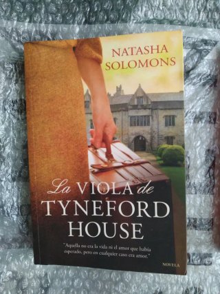 La viola de Tyneford House