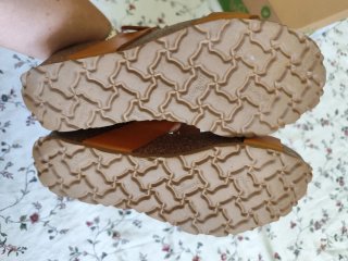 Sin estrenar!!! Sandalias Yokono mostaza con cuña