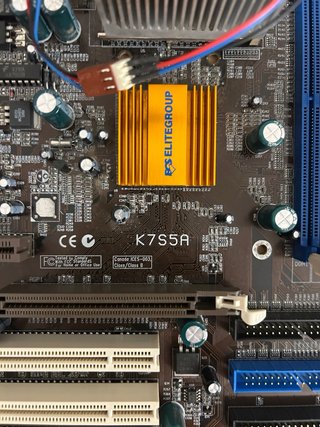 ECS K7S5A + Athlon XP 2000+ + RAM + Matrox G450