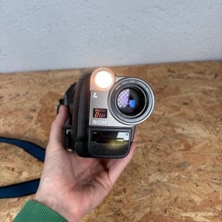 Videocamera Sony Handycam CCD-TR713E Video Hi8