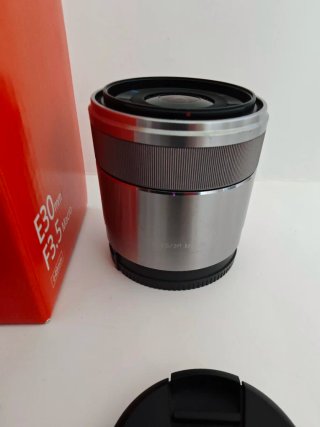 Objetivo Sony 30mm f/3.5 Macro E-mount