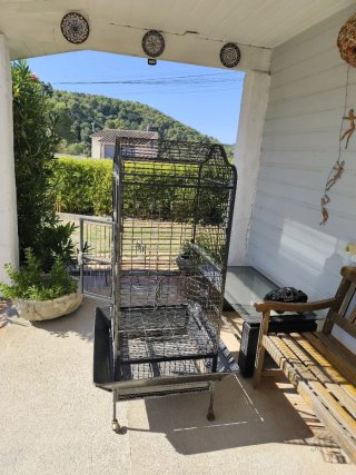 Jaula grande para loros