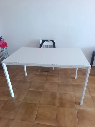 Mesa de comedor IKEA blanca