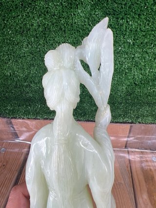 Statua Geisha in Giada Portafortuna