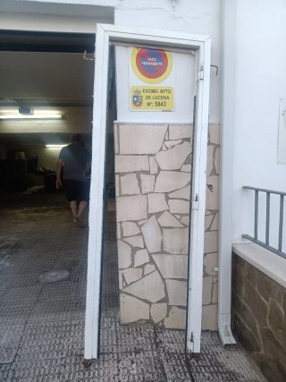 Dos puertas aluminio blanco