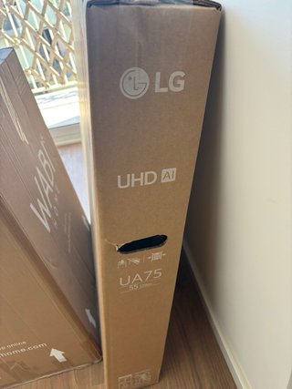 TV LG UHD AI 55 139cm UA75
