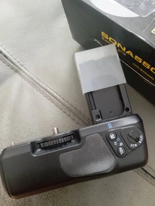 Grip de Batería Sony A550 (VG-B50AM)