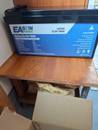 Batería LiFePO4 EASUN POWER 25.6V 100Ah